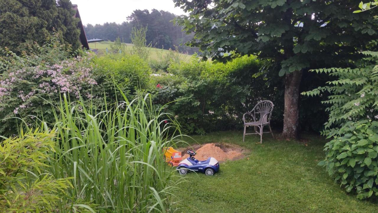 Ferienwohnung Adelhardt Eckersdorf Buitenkant foto