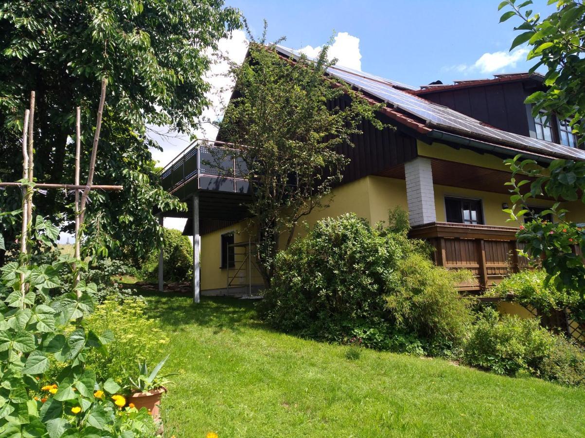 Ferienwohnung Adelhardt Eckersdorf Buitenkant foto