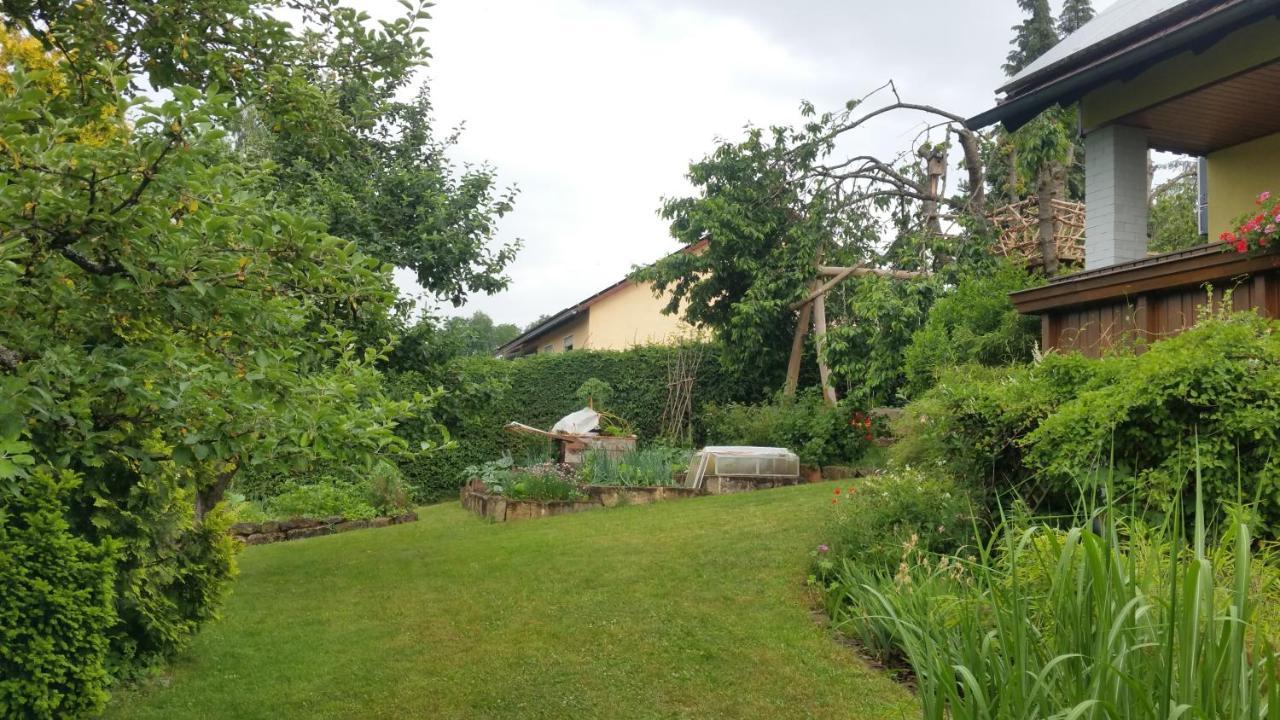 Ferienwohnung Adelhardt Eckersdorf Buitenkant foto
